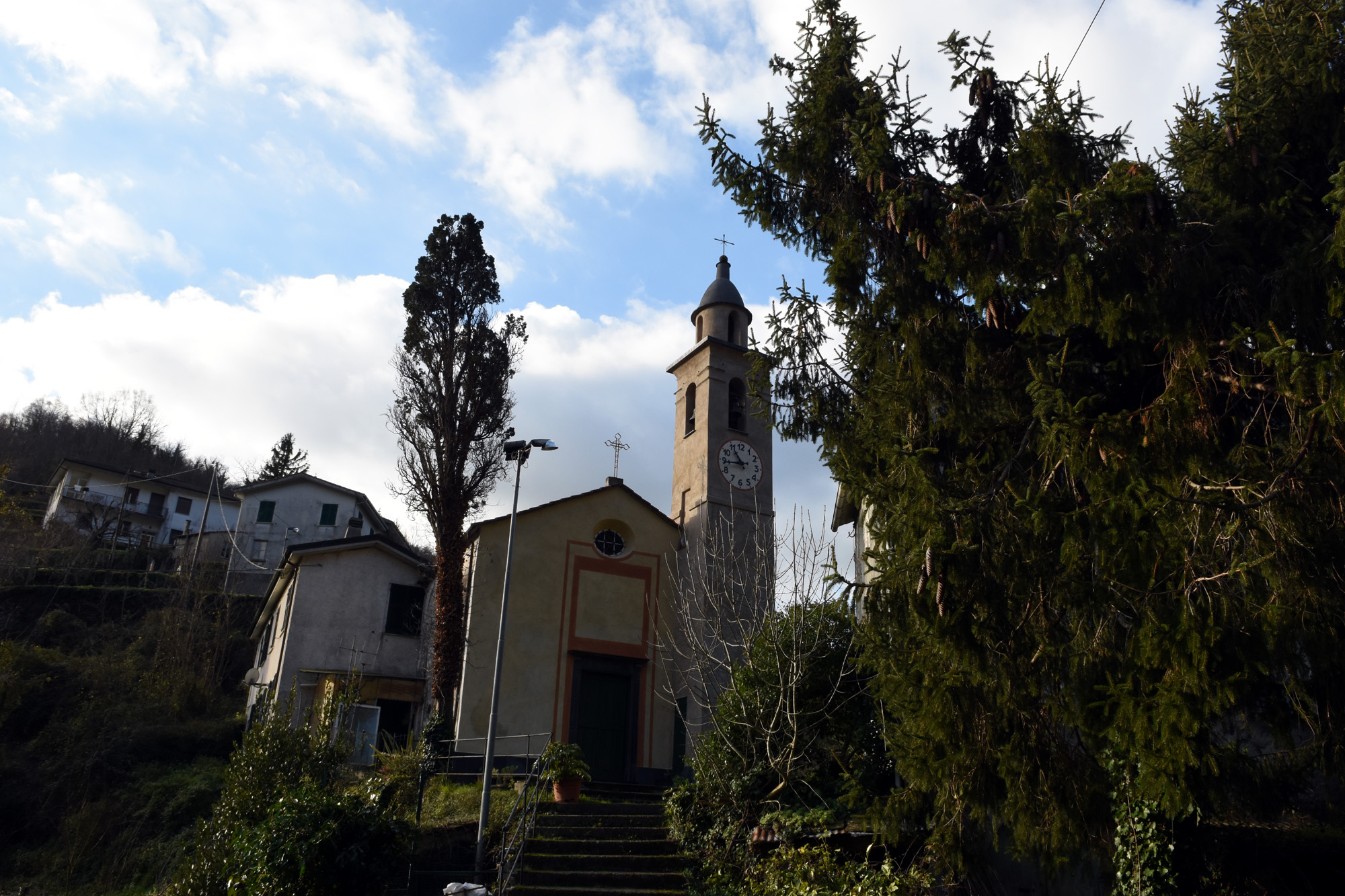 Chiesa loc. Santa lucia di Ne Genova Città Metropolitana Chiesa loc. Santa lucia di Ne Genova Città Metropolitana